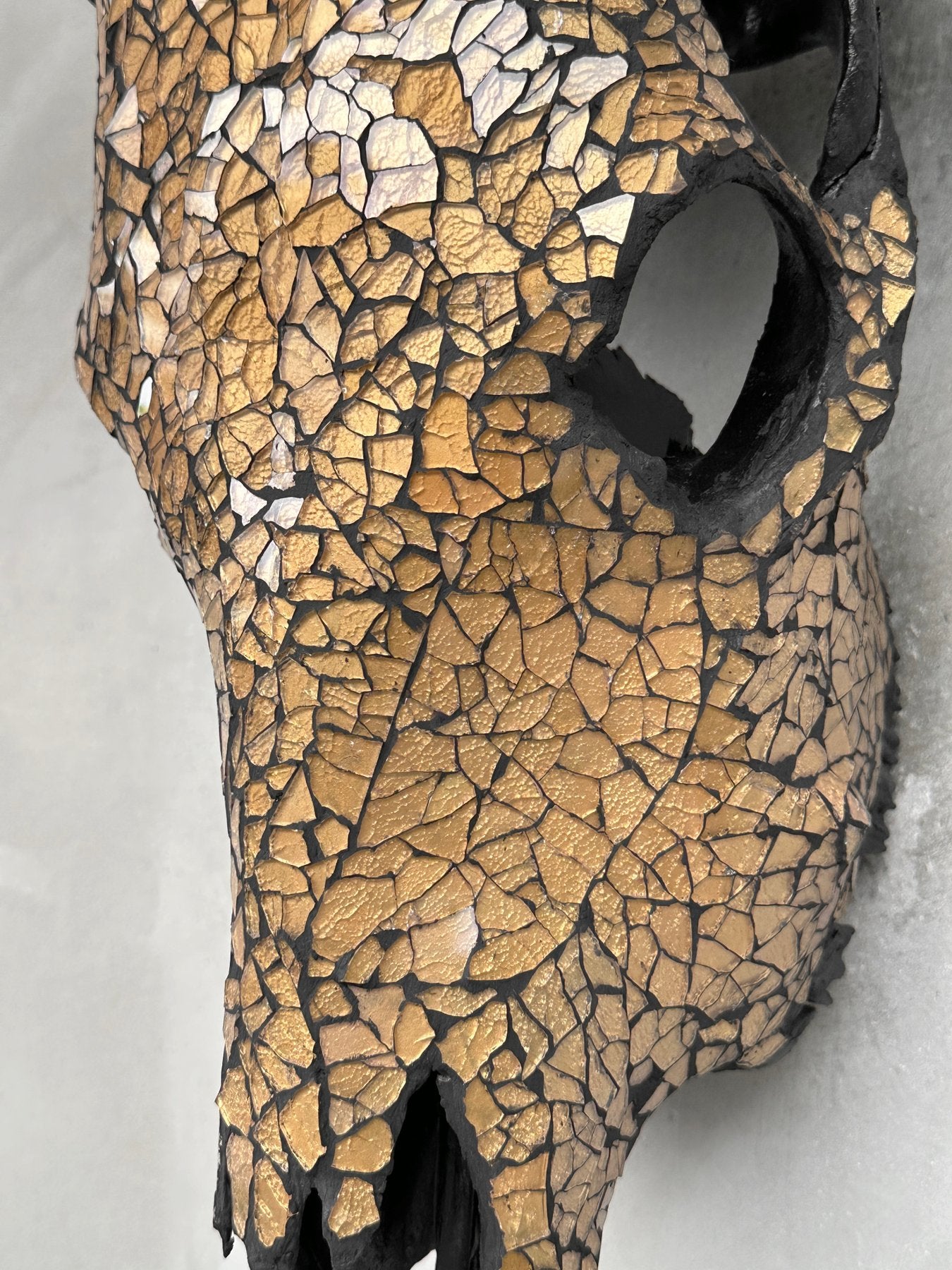 Gold Glass Mosaic Cow Skull – Luxury Wall Art
