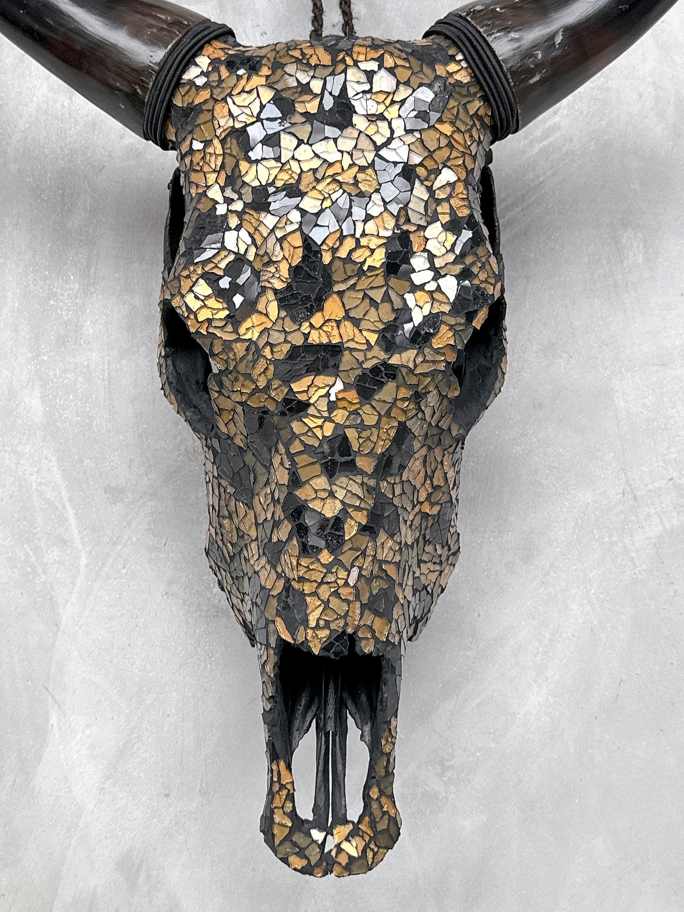 Black & Gold Glass Mosaic Cow Skull – Luxury Wall Art