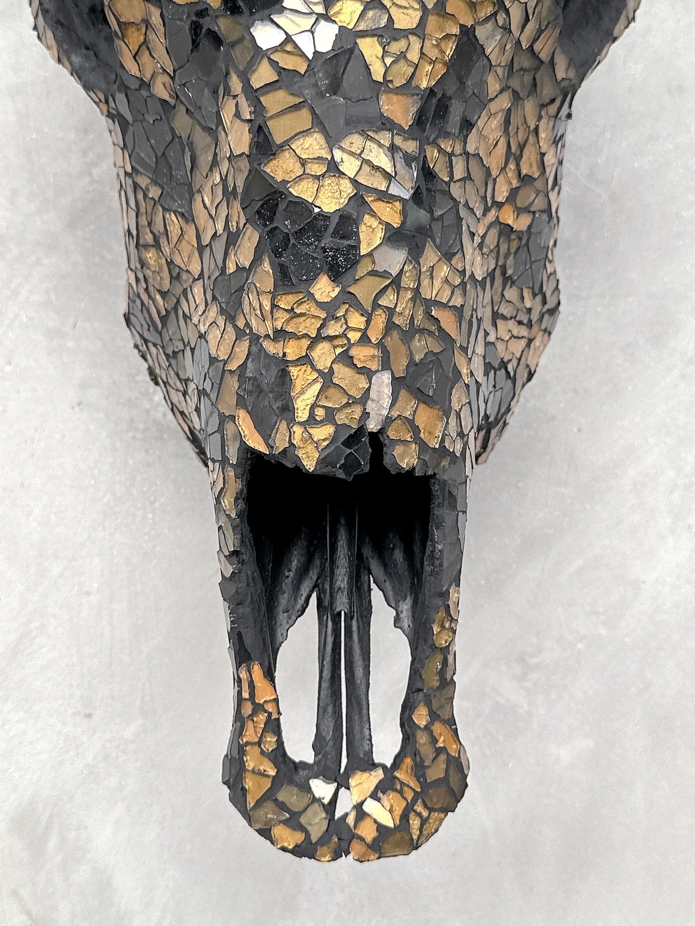 Black & Gold Glass Mosaic Cow Skull – Luxury Wall Art