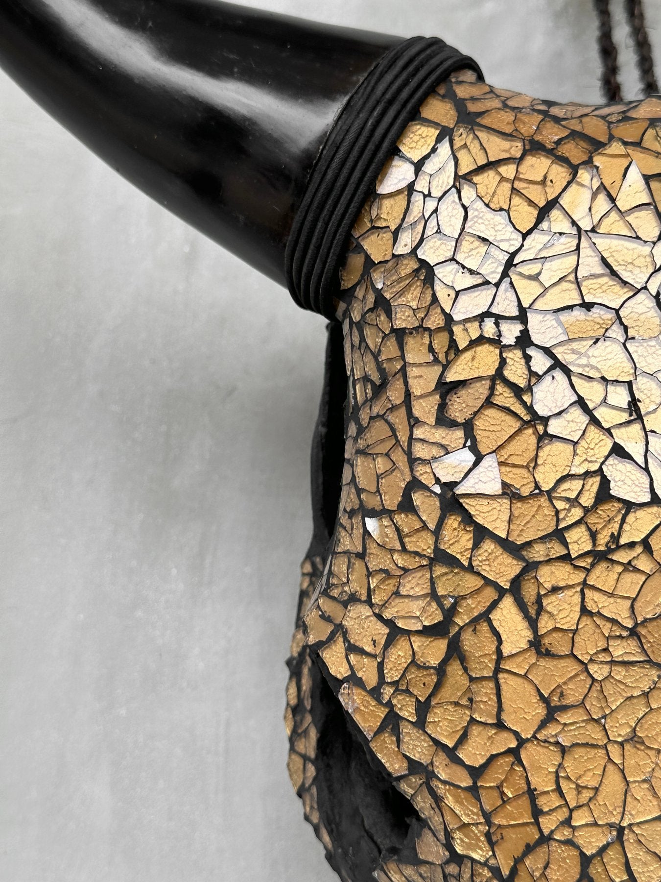 Gold Glass Mosaic Cow Skull – Luxury Wall Art