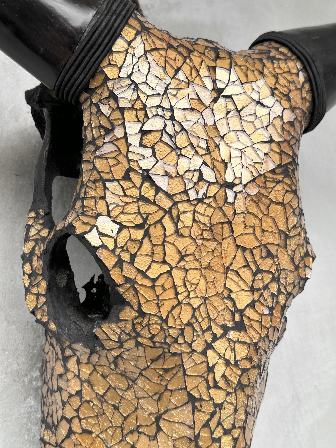 Gold Glass Mosaic Cow Skull – Luxury Wall Art