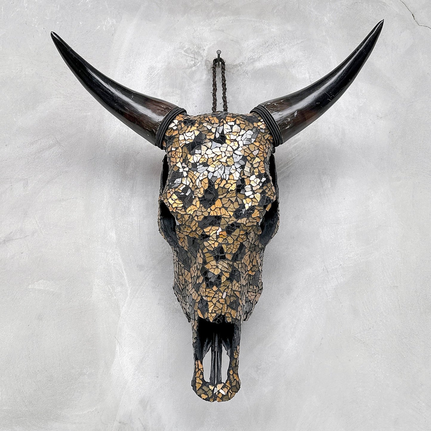 Black & Gold Glass Mosaic Cow Skull – Luxury Wall Art