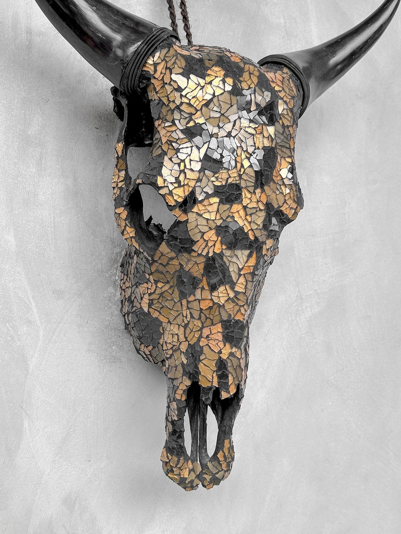 Black & Gold Glass Mosaic Cow Skull – Luxury Wall Art