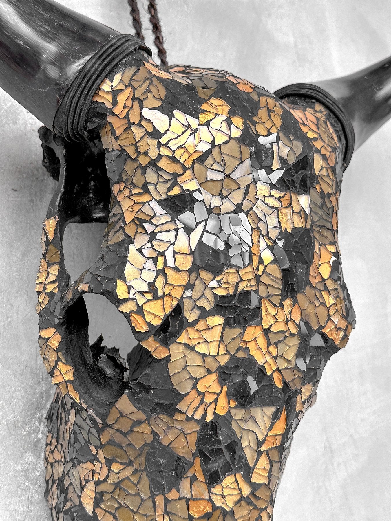 Black & Gold Glass Mosaic Cow Skull – Luxury Wall Art