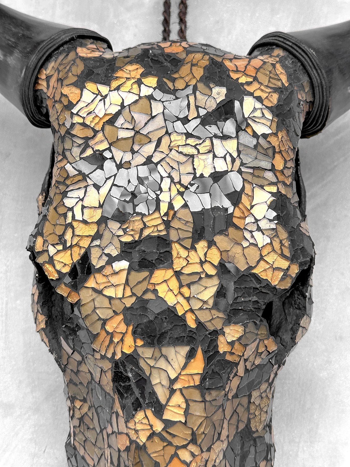 Black & Gold Glass Mosaic Cow Skull – Luxury Wall Art